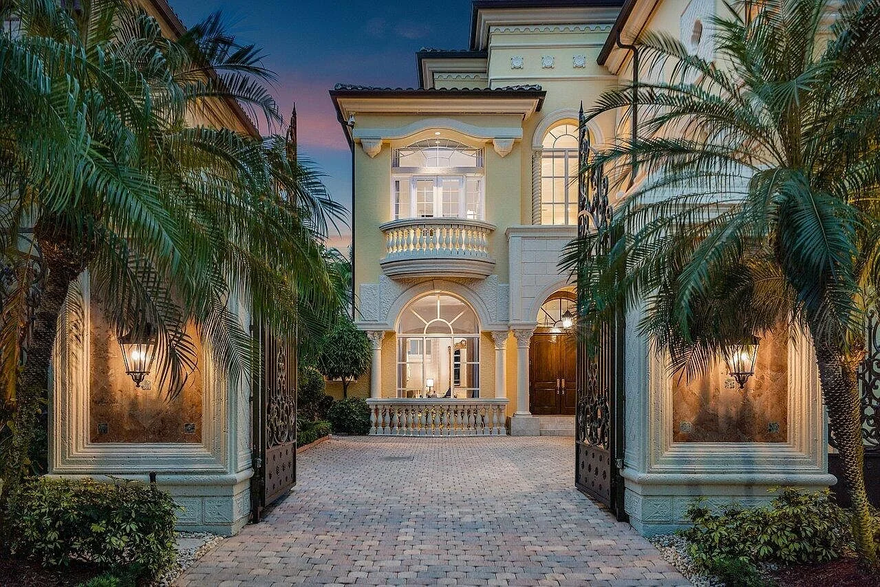 Front entry and gate at dusk - 464 Addison Park Lane